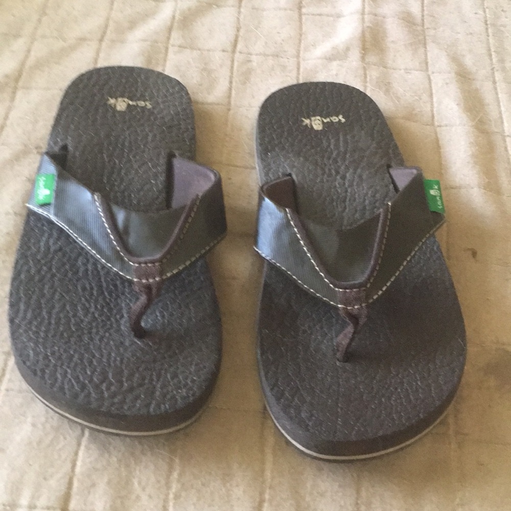 Sanuk flip flops